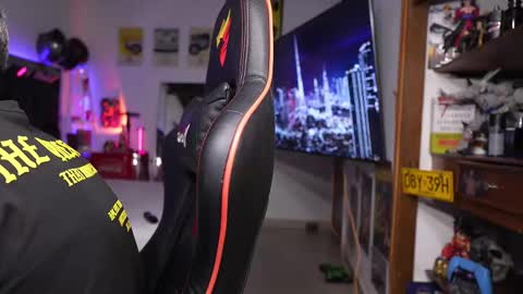 logan_hugh8 online show from March 14, 3:45 am