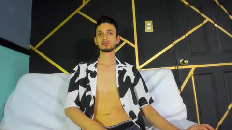 Snapshot of logan_rogers chatting on September 13, 4:29 pm Logan Rogers online show from September 13, 4:29 pm