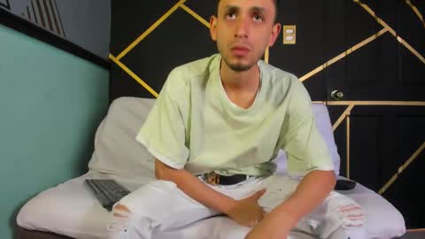 Snapshot of logan_rogers chatting on September 22, 2:30 pm Logan Rogers online show from September 22, 2:30 pm