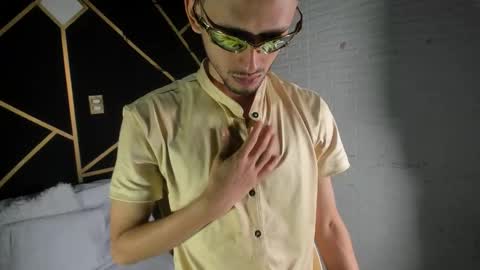 Snapshot of logan_rogers chatting on October 10, 2:16 pm Logan Rogers online show from October 10, 2:16 pm