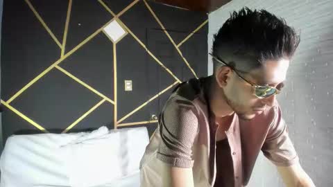 Snapshot of logan_rogers chatting on October 15, 3:56 pm Logan Rogers online show from October 15, 3:56 pm