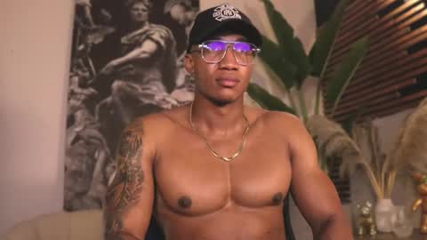 logan_varela online show from February 8, 1:43 am