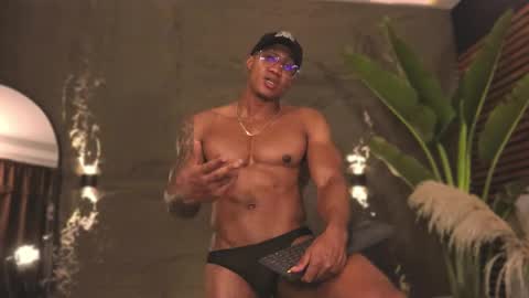 logan_varela online show from February 20, 10:59 pm