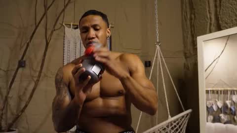 logan_varela online show from September 9, 10:59 am