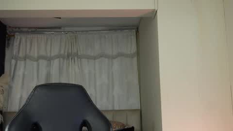 logan_varela online show from October 5, 11:24 pm