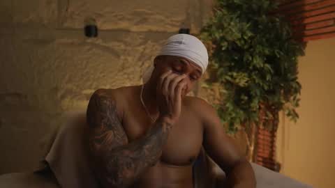 logan_varela online show from October 24, 12:23 pm