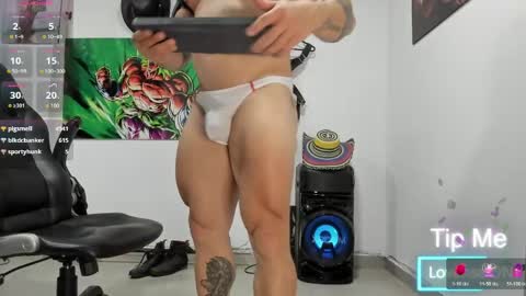 Snapshot of logan_whitters01 chatting on May 10, 12:05 am LOGAN WHITTERS online show from May 10, 12:05 am