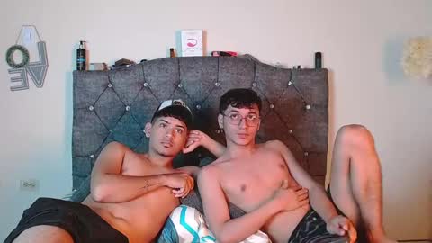 logan_willyams_ online show from October 2, 10:28 pm