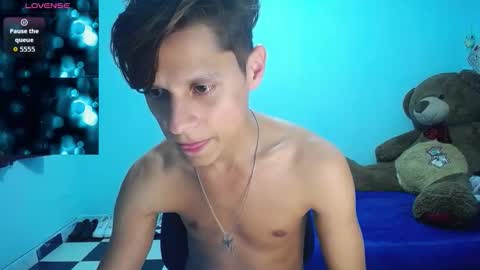 Snapshot of loganevans8 chatting on January 17, 11:30 pm Logan online show from January 17, 11:30 pm