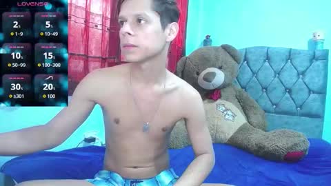 Snapshot of loganevans8 chatting on February 11, 3:17 pm Logan online show from February 11, 3:17 pm