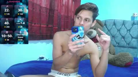 Snapshot of loganevans8 chatting on February 15, 5:09 pm Logan online show from February 15, 5:09 pm