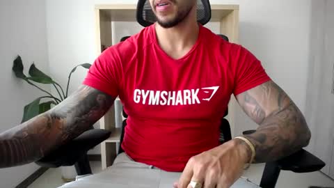 Snapshot of loganhod chatting on June 23, 9:57 pm Logan Wolfp online show from June 23, 9:57 pm