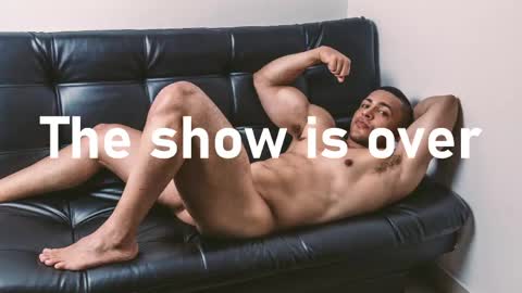 loganmartinx online show from May 16, 12:40 am