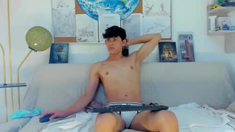 loganoficialx online show from February 3, 6:13 pm