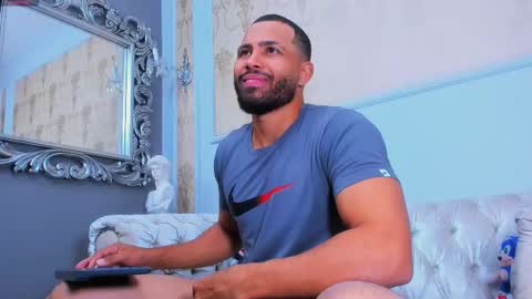 U can call me Logan online show from September 9, 2:00 am