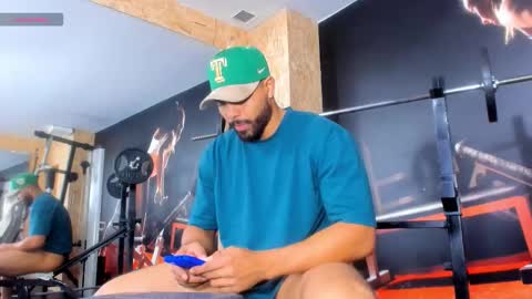 U can call me Logan online show from November 15, 3:26 am