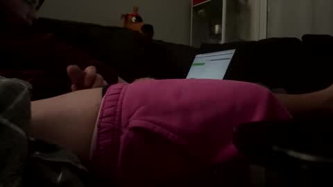 Snapshot of loganthomas21 chatting on October 19, 5:08 am loganthomas21 online show from October 19, 5:08 am