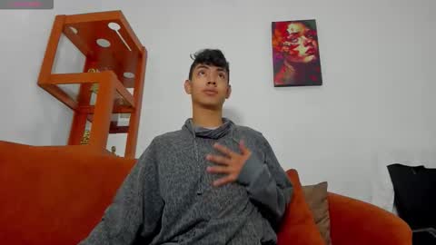 logantwink18 online show from September 21, 11:45 am