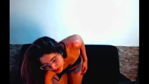 Snapshot of lois_fer chatting on June 12, 12:20 am Lois online show from June 12, 12:20 am