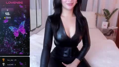 Snapshot of loisewilliams chatting on February 28, 6:53 pm Mistress L online show from February 28, 6:53 pm