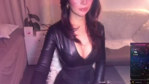 Snapshot of loisewilliams chatting on July 12, 3:36 pm Mistress L online show from July 12, 3:36 pm