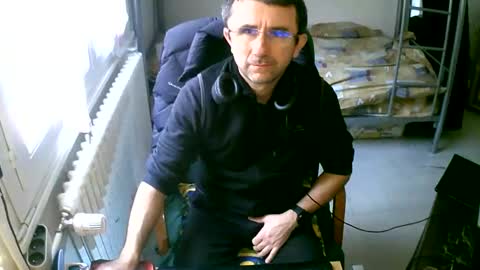 Snapshot of lokoum39 chatting on January 20, 12:07 pm lokoum39 online show from January 20, 12:07 pm