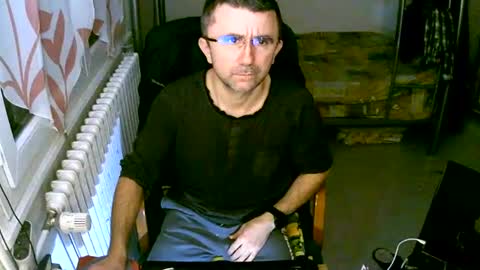 Snapshot of lokoum39 chatting on February 5, 6:59 pm lokoum39 online show from February 5, 6:59 pm