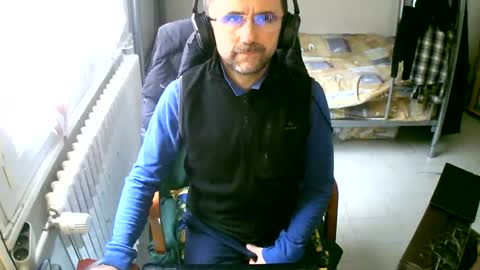 Snapshot of lokoum39 chatting on February 12, 12:12 pm lokoum39 online show from February 12, 12:12 pm