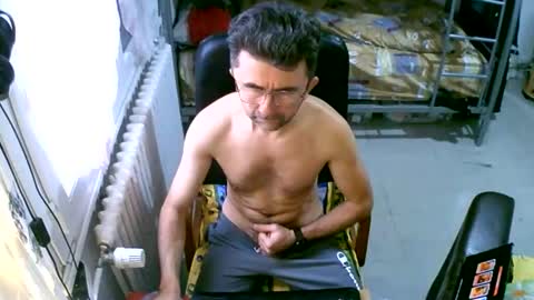 lokoum39 online show from December 23, 10:35 am