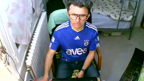 lokoum39 online show from April 5, 7:00 pm