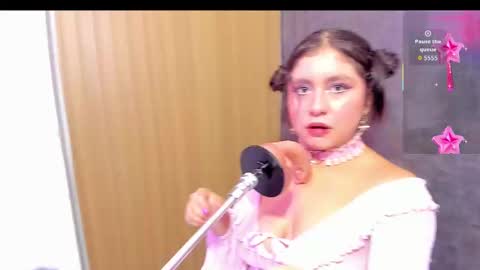 lola online show from October 11, 11:31 am