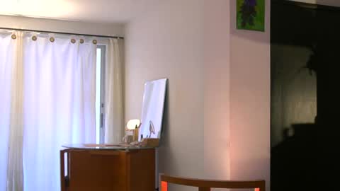 Snapshot of lola_cocks chatting on April 20, 7:37 pm mara online show from April 20, 7:37 pm