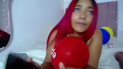 lola_lustrum online show from July 2, 2:56 pm