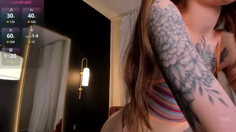 Lola online show from December 3, 5:26 am