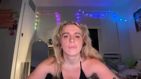 Snapshot of lolaa555 chatting on July 22, 7:22 am lolaa555 online show from July 22, 7:22 am