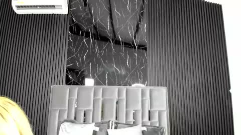 Snapshot of lolaangellx chatting on November 9, 11:41 am Lola Angel online show from November 9, 11:41 am