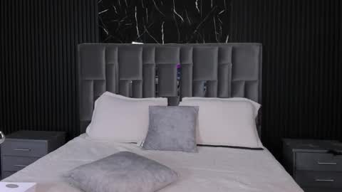 Snapshot of lolaangellx chatting on November 22, 7:57 pm Lola Angel online show from November 22, 7:57 pm