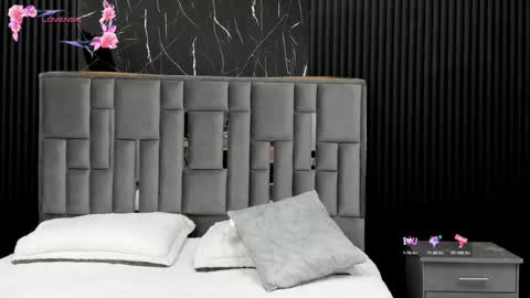 Snapshot of lolaangellx chatting on November 27, 7:49 pm Lola Angel online show from November 27, 7:49 pm