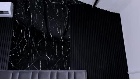 Snapshot of lolaangellx chatting on December 13, 8:25 pm Lola Angel online show from December 13, 8:25 pm