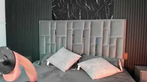 Snapshot of lolaangellx chatting on January 15, 8:01 pm Lola Angel online show from January 15, 8:01 pm