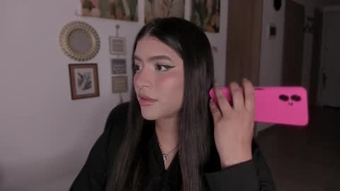 lolaasmith_21 online show from October 23, 8:29 pm