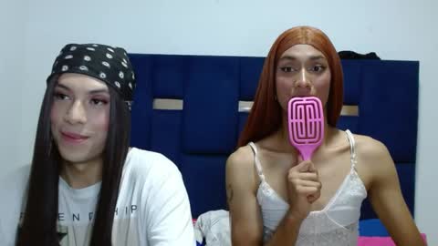 lolabloomx online show from May 16, 12:18 am