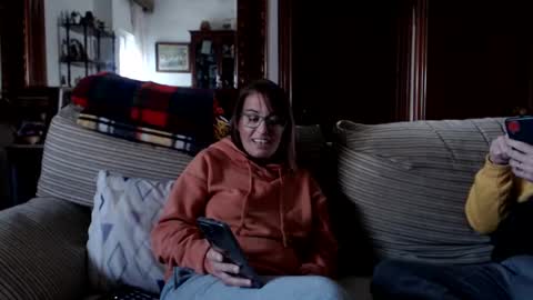 LOLA HUESO y ERIC online show from February 4, 4:18 pm