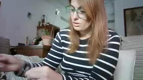 LOLA HUESO y ERIC online show from November 24, 9:20 am