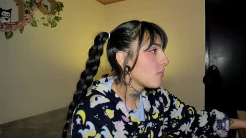 Lola online show from January 13, 1:22 am