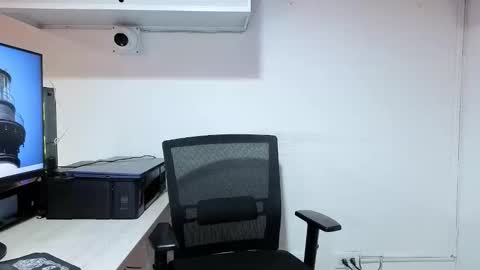 lolalola_12 online show from November 12, 11:58 pm