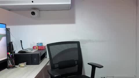 lolalola_12 online show from January 9, 11:39 pm