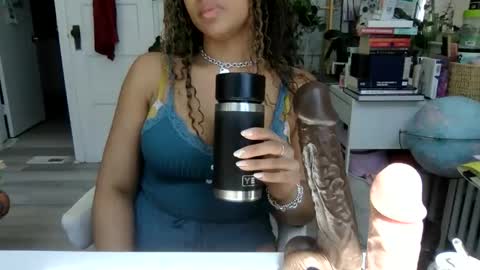 Snapshot of lolalustful chatting on May 29, 7:01 pm Lola Lustful online show from May 29, 7:01 pm