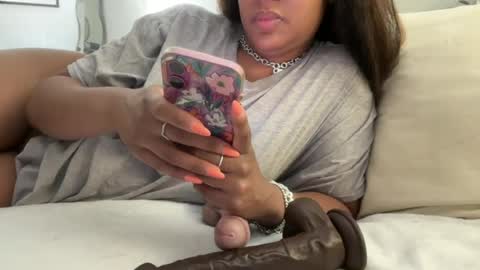 Snapshot of lolalustful chatting on July 23, 1:58 am Lola Lustful online show from July 23, 1:58 am