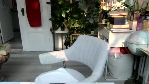 Snapshot of lolalustful chatting on July 27, 10:28 pm Lola Lustful online show from July 27, 10:28 pm